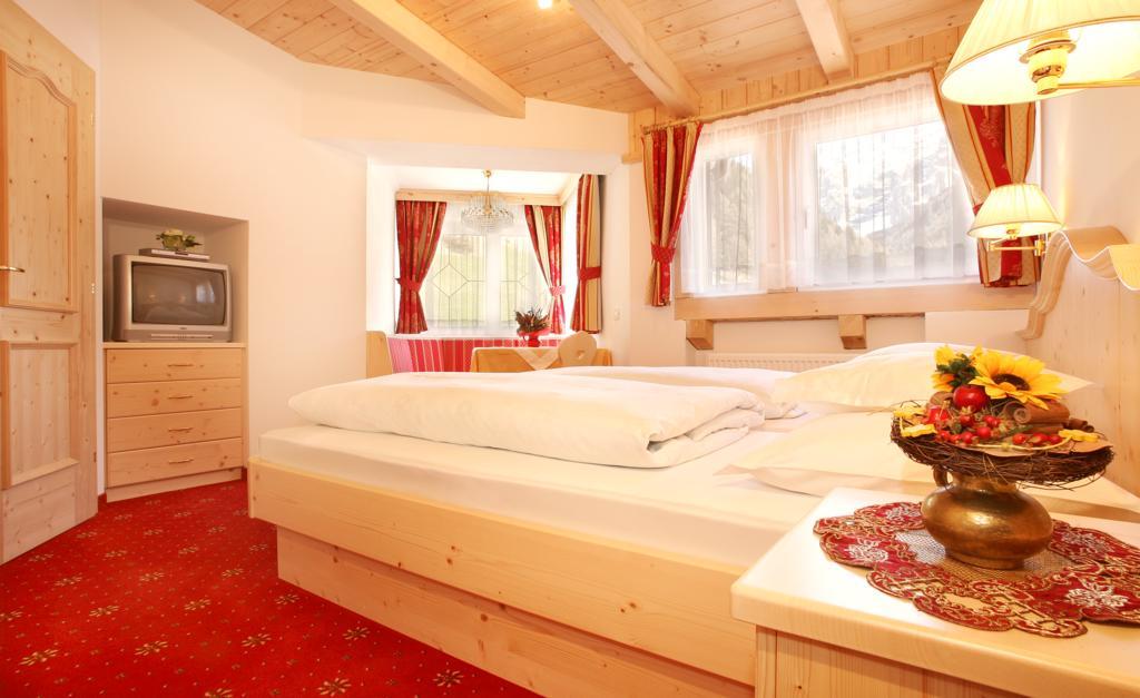 Garni B&B Schenk Selva di Val Gardena Chambre photo